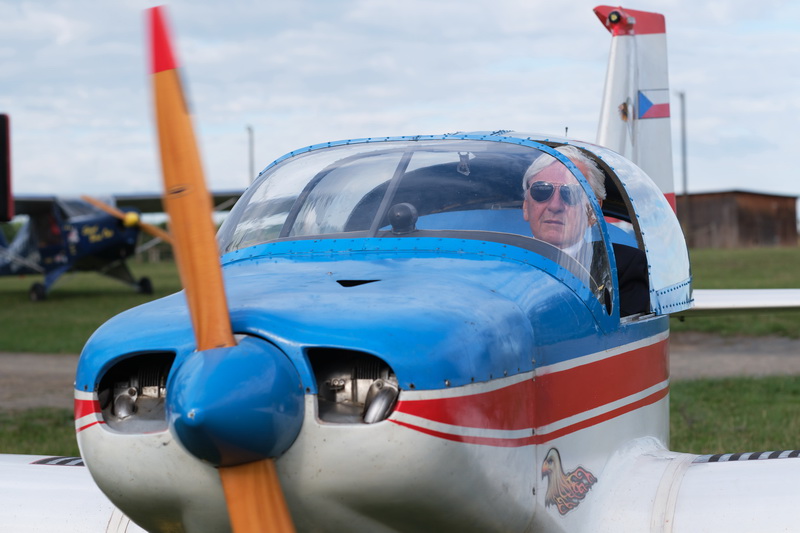 Miroslav Donutil - Muži v letu