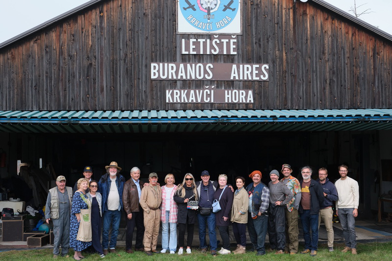 Štáb seriálu Muži v letu