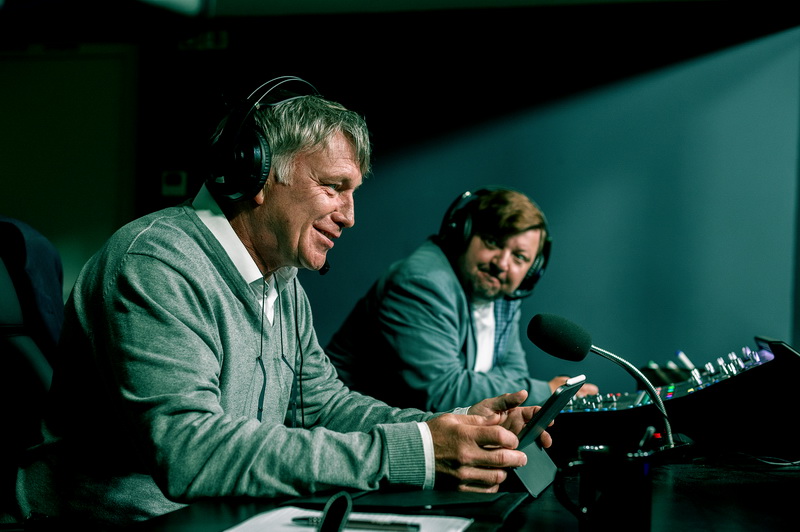 Kouzlo derby - Sportovní komentátor Michal Dlouhý a fotbalový veterán Michal Isteník (zdroj Bontonfilm)