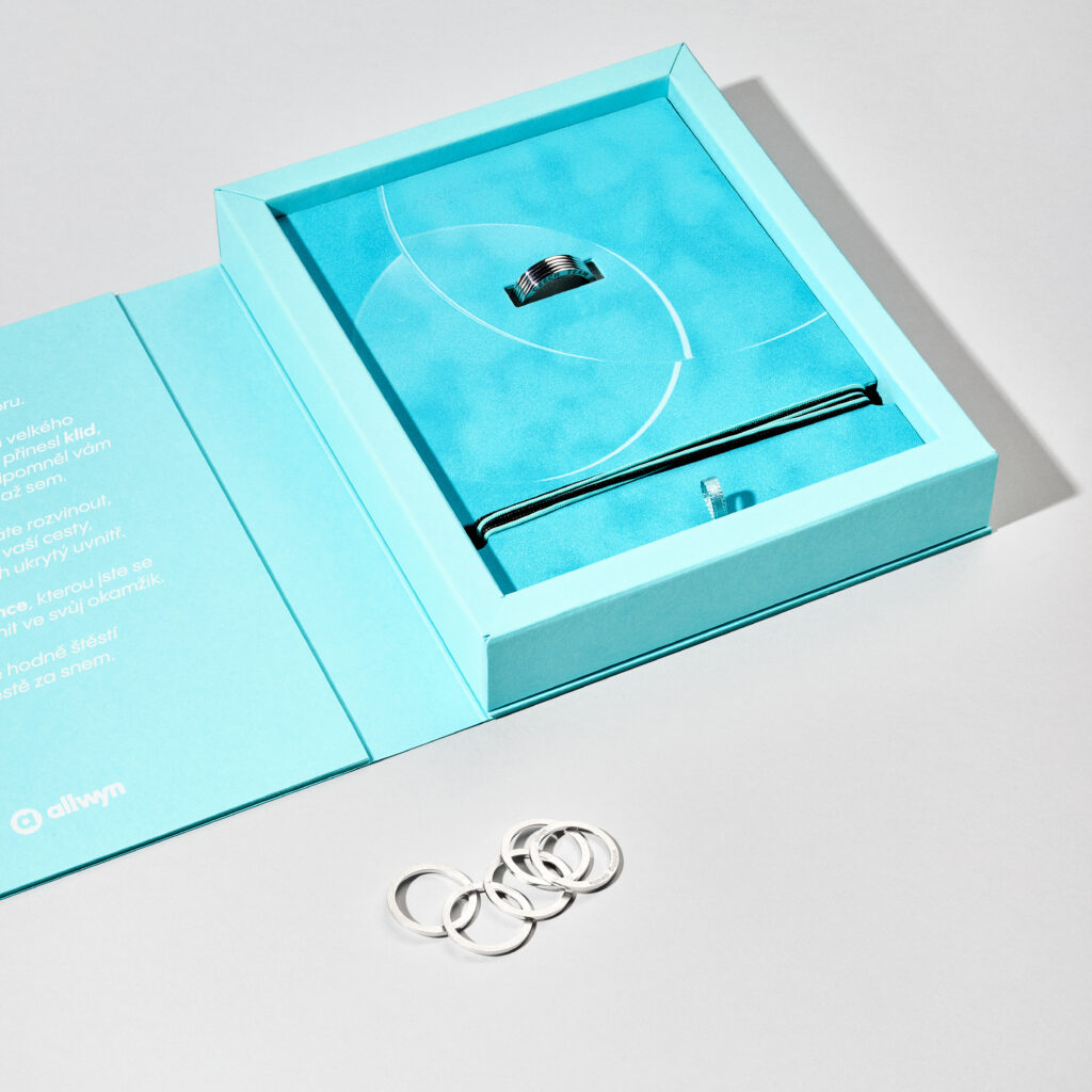 Allwyn_prsten_foto_4_foto_Jakub_Konupka[1]